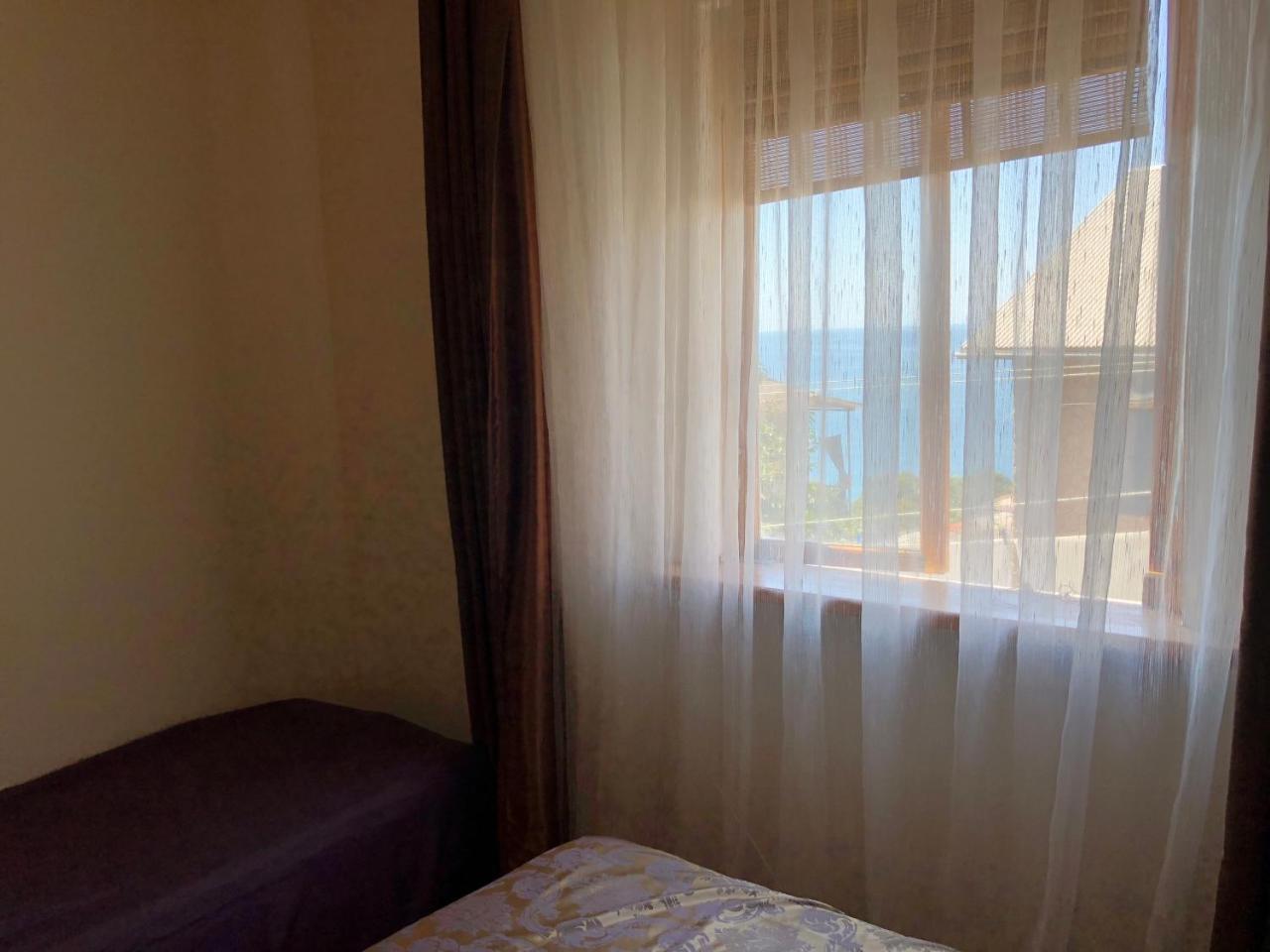 Guesthouse On Sovhoznaya 18 Gagra Exterior photo